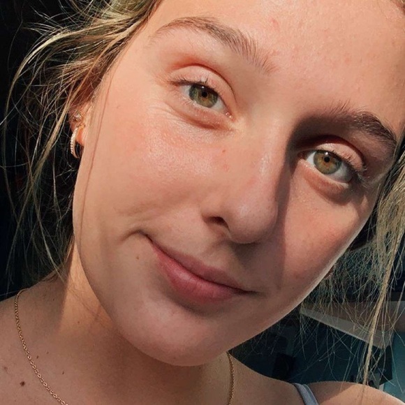 Meet your Posher, Vanessa - Picture 3 of 3